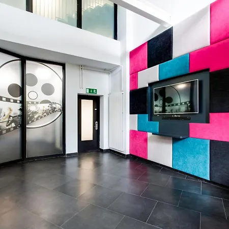 Apartman Yugo Explore - Broadstone Hall