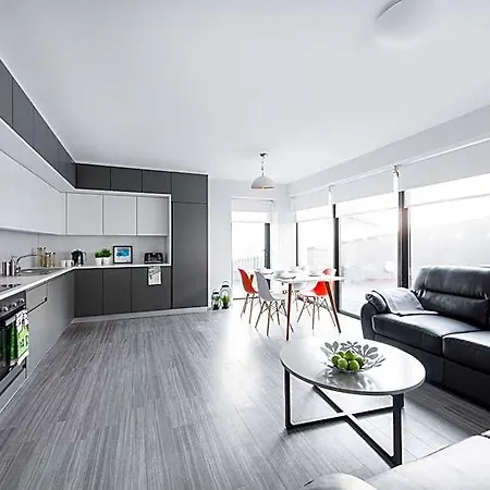 Apartment Yugo Explore - Broadstone Hall