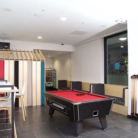 Apartman Yugo Explore - Broadstone Hall *