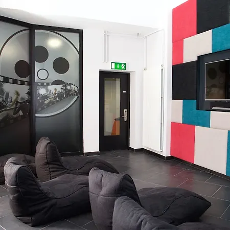 Apartman Yugo Explore - Broadstone Hall