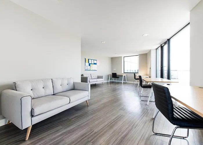 Apartamento Yugo Explore - Broadstone Hall *