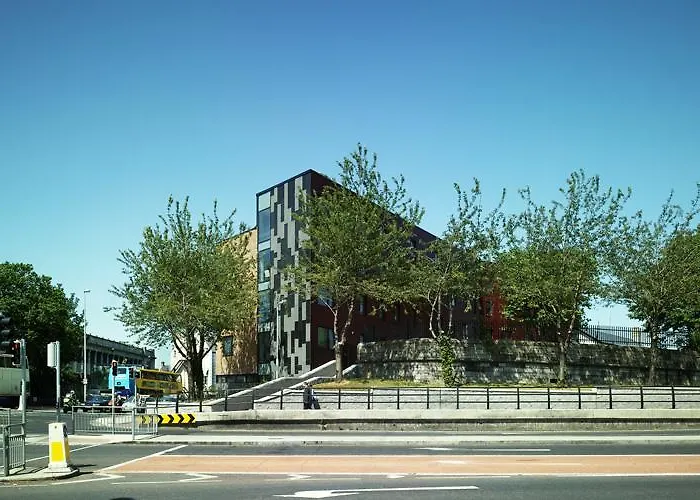 Yugo Explore - Broadstone Hall * Dublin