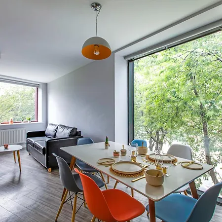 Yugo Explore - Broadstone Hall * Dublin