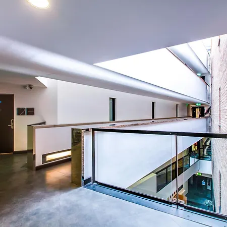 Yugo Explore - Broadstone Hall Apartment